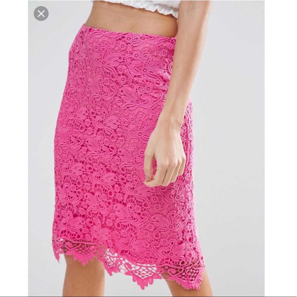 💗 Pink Lace Pencil Skirt